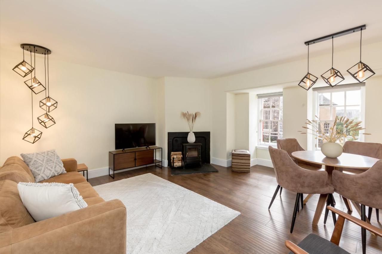 エディンバラGuestready - Elegant 2Br Period Flat In Oldtownアパートメント エクステリア 写真